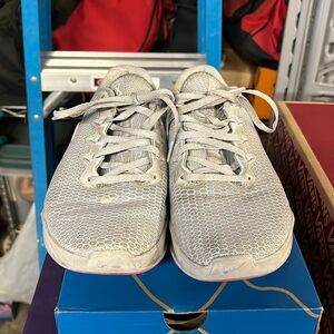 Pre-Owned: Women’s Nike Metcon5 Size 8.5